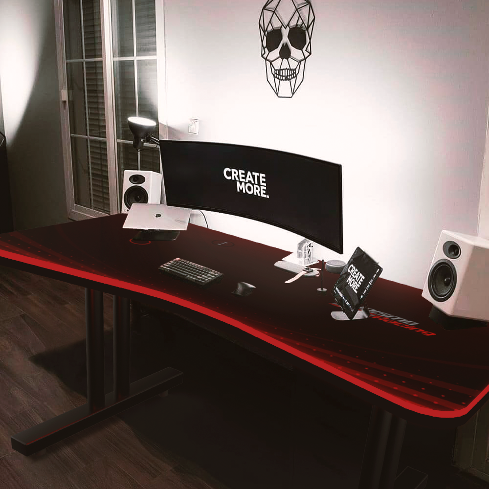 Red Stazzione Gaming Desk